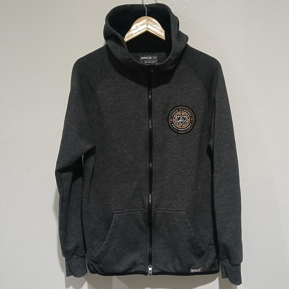 League of Legends 2017 World Championship Challenger Full Zip Hoodie Size: M